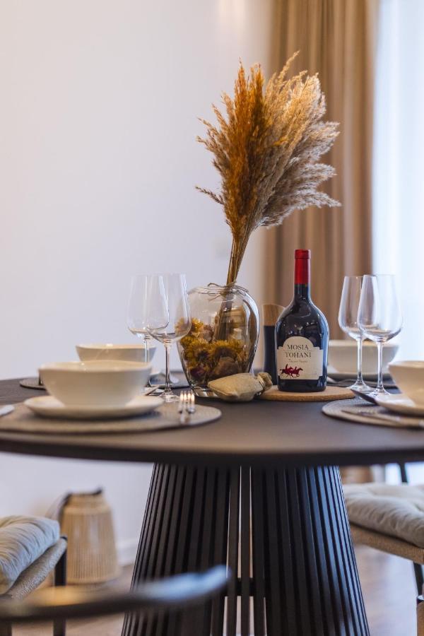 Apartment Near Iulius Mall With Balcony & Private Parking Timisoara Ngoại thất bức ảnh